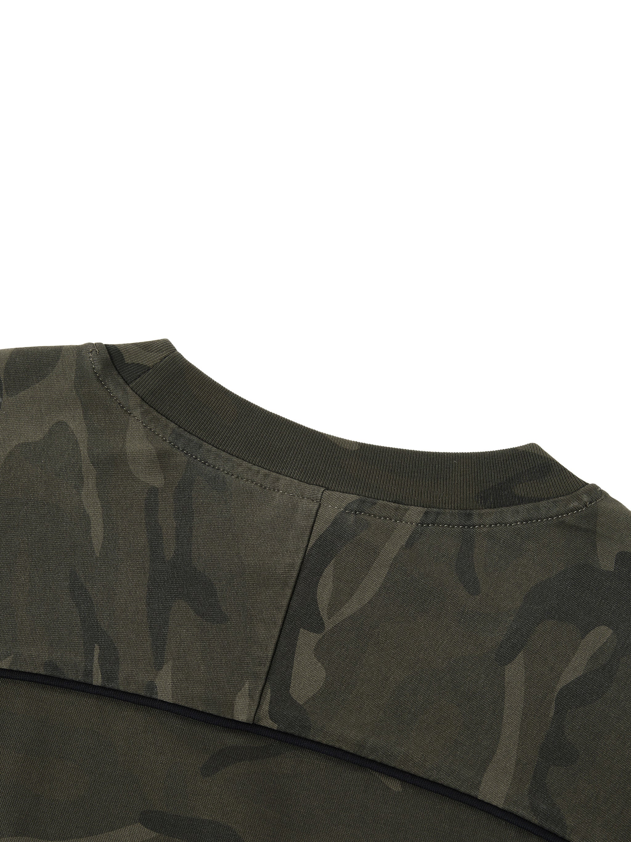 Army Green Camo Short Sleeve T-Shirt | Unisex Oversized Streetwear | Allboroughs